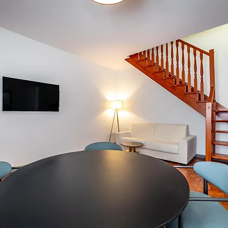 Yd Easy Apartman *
